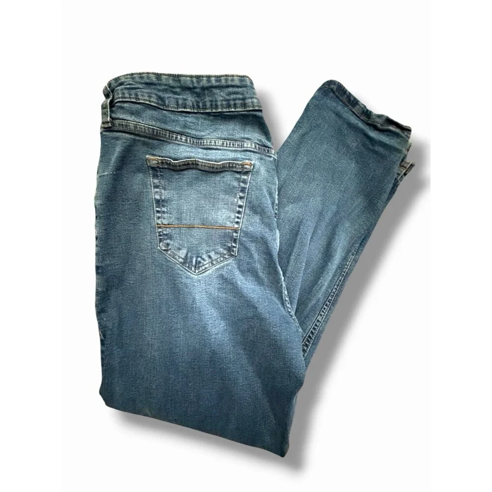 Izod Lot of 2 Men's  Dark Blue & Blue Straight Fit Comfort Stretch Jean 40